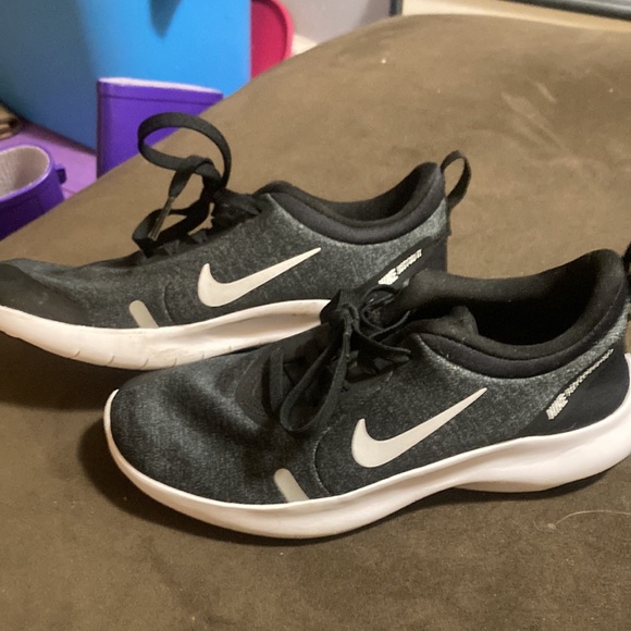 Nike flex experience 8 black runners - Picture 3 of 6